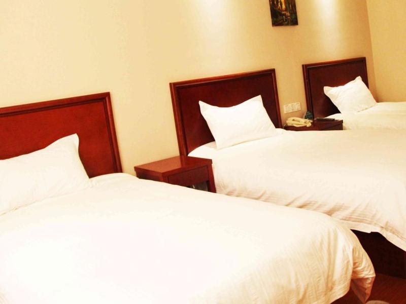 Greentree Inn Shandong Qingdao Development District Sdust Express Hotel מראה חיצוני תמונה