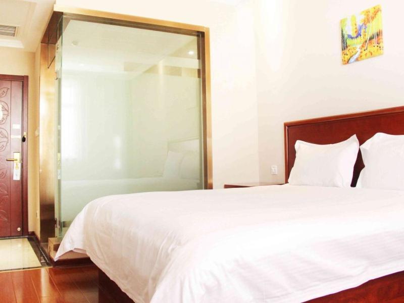 Greentree Inn Shandong Qingdao Development District Sdust Express Hotel מראה חיצוני תמונה